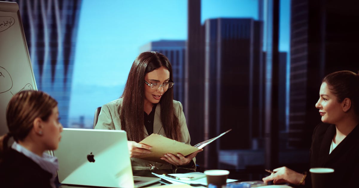 绑卡微信号买卖：免费学习app详情下载教程